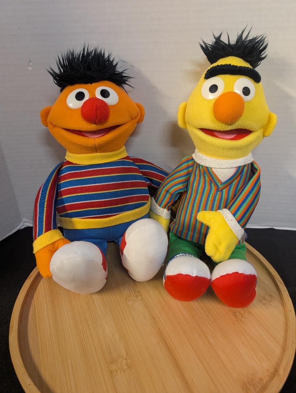 13" Pair Of Gund Sesame Street Bert and Ernie Plush Duo Like New 2013